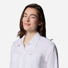 Load image into Gallery viewer, Áo Sơ Mi Dài Tay Nữ Columbia Silver Ridge Utility™ Long Sleeve - Trắng - Supersports Vietnam