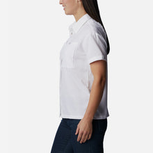 Load image into Gallery viewer, Áo Sơ Mi Tay Ngắn Nữ Columbia Silver Ridge Utility™ Short Sleeve - Trắng - Supersports Vietnam