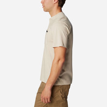 Tải hình ảnh vào trình xem Thư viện, Áo Thun Tay Ngắn Nam Columbia Landroamer™ Short Sleeve Henley - Be - Supersports Vietnam