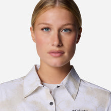 Load image into Gallery viewer, Áo Sơ Mi Dài Tay Nữ Columbia Summit Valley™ Woven Long Sleeve - Trắng - Supersports Vietnam