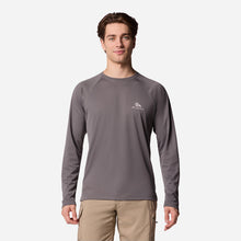 Load image into Gallery viewer, Áo Thun Dài Tay Nam Columbia Alpine Chill™ Pro Graphic Long Sleeve Crew - Nâu - Supersports Vietnam