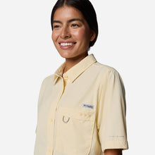 Load image into Gallery viewer, Áo Sơ Mi Tay Ngắn Nữ Columbia Wild Cast™ Short Sleeve - Vàng - Supersports Vietnam