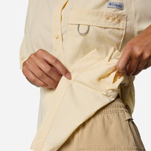 Load image into Gallery viewer, Áo Sơ Mi Tay Ngắn Nữ Columbia Wild Cast™ Short Sleeve - Vàng - Supersports Vietnam