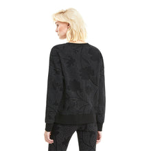 Load image into Gallery viewer, Áo Thun Tay Dài Thể Thao Nữ Puma Classics Graphics AOP Crew