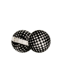 Tải hình ảnh vào trình xem Thư viện, Banh Khử Mùi Cho Giày Sneaker Balls Matrix