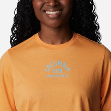 Tải hình ảnh vào trình xem Thư viện, Áo Thun Ngắn Tay Nữ Columbia North Cascades™ Relaxed - Cam - Supersports Vietnam
