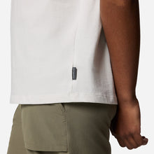 Load image into Gallery viewer, Áo Thun Tay Ngắn Nữ Columbia Boundleshort Sleeve Beauty™ Logo Short Sleeve - Trắng - Supersports Vietnam

