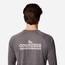 Load image into Gallery viewer, Áo Thun Dài Tay Nam Columbia Alpine Chill™ Pro Graphic Long Sleeve Crew - Nâu - Supersports Vietnam
