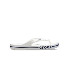 Load image into Gallery viewer, Dép Xỏ Ngón Unisex Crocs Bayaband
