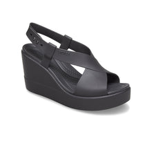 Tải hình ảnh vào trình xem Thư viện, Xăng Đan Đế Xuồng Nữ Crocs Brooklyn
