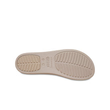 Load image into Gallery viewer, Giày đế xuồng Nữ Crocs Brooklyn
