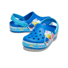Load image into Gallery viewer, Giày Clog Trẻ em Crocs Funlab Baby Shark Band
