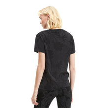 Tải hình ảnh vào trình xem Thư viện, Áo Thun Tay Ngắn Thể Thao Nữ Puma Classics AOP
