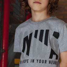 Load image into Gallery viewer, Áo Thun Bé Trai LFC Jnr Ynwa
