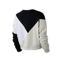 Load image into Gallery viewer, Áo Nỉ Nữ New Balance Athletics Village
