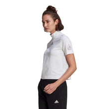 Load image into Gallery viewer, Áo Tay Ngắn Thể Thao Nữ Adidas Space Race T-Shirt
