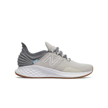 Load image into Gallery viewer, Giày Chạy Bộ Nữ New Balance Fresh Foam Roav
